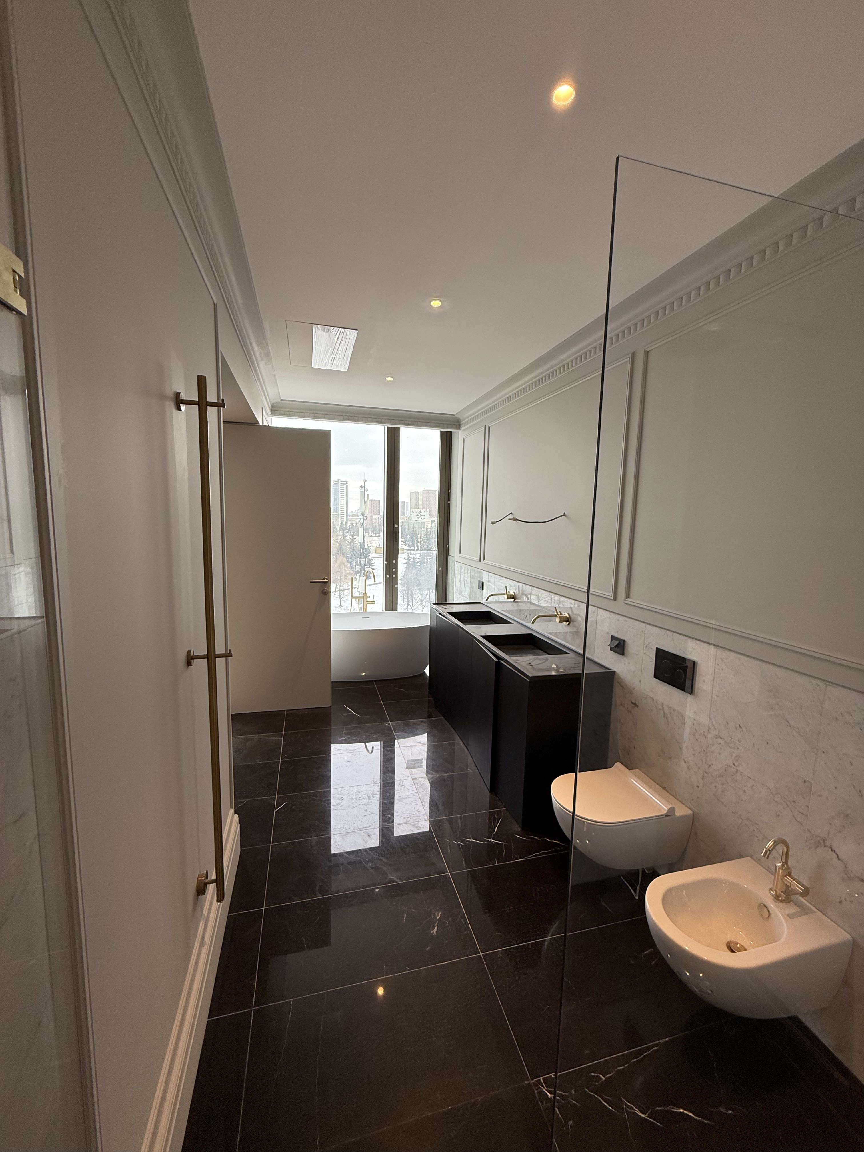 Aydınlatmalı banyo ve tuvalet